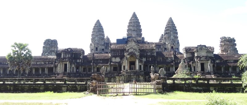 Angkor_Wat_out