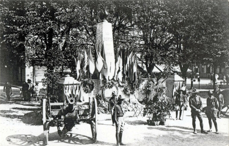 1919 08 15 Belfort CPA Fêtes patriotiques Place d'Armes Scouts
