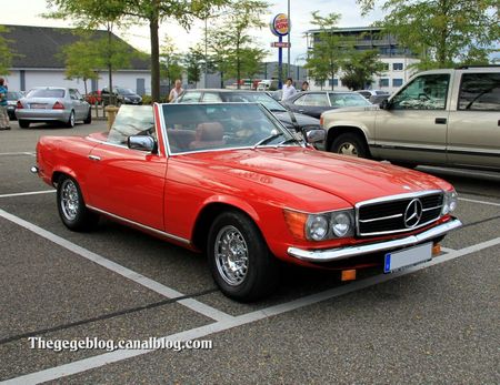 Mercedes 450 SL de 1980 version US (Rencard burger King aout 2011) 01