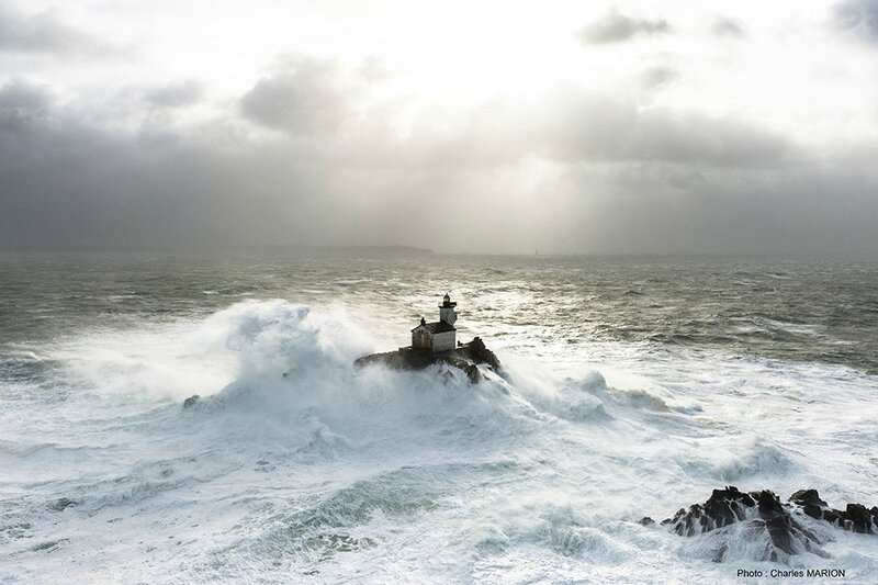 Phare-de-Tevennec-CREDIT-Charles-MARION