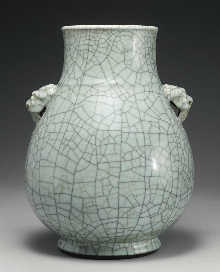 A rare guan-type vase, hu, Qianlong seal mark and period3