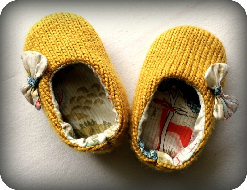Chaussons moutarde et noeud entier fév 14