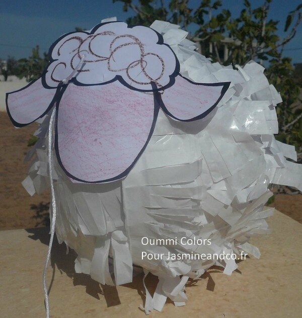 pinata-en-forme-de-mouton-diy