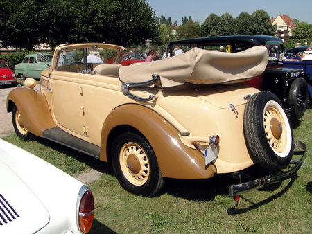 FORD_V8_Convertible___1937__4_