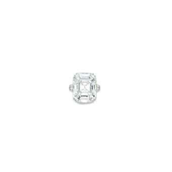 an_important_diamond_ring_by_harry_winston_d5436553h