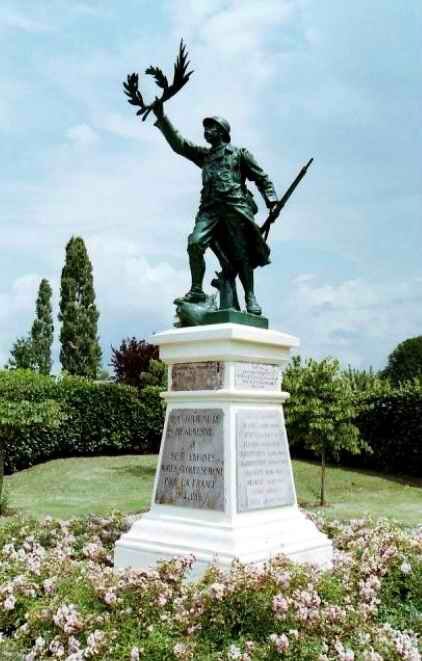 Poilu Victorieux bénet