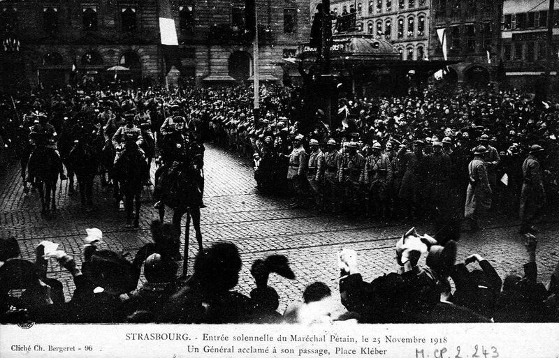 Strasbourg_96_Un_Général_acclamé_[