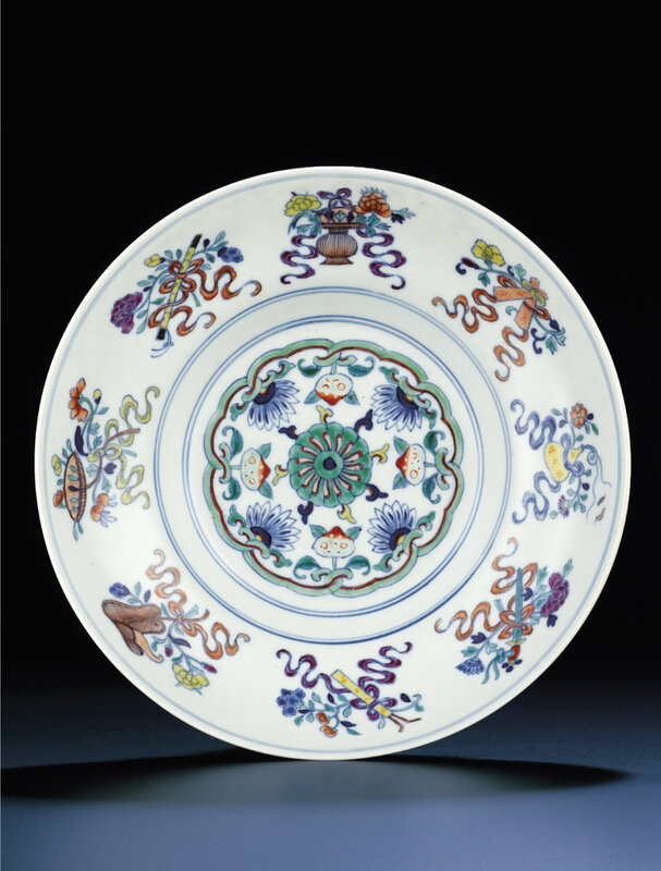 A fine doucai ogee-form bowl, Xianfeng six-character mark and of the period (1851-1861)