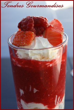 Verrine mascarpone/ricotta-framboises/fraises recettes dessert Parfaits au mascarpone, Cointreau et framboises