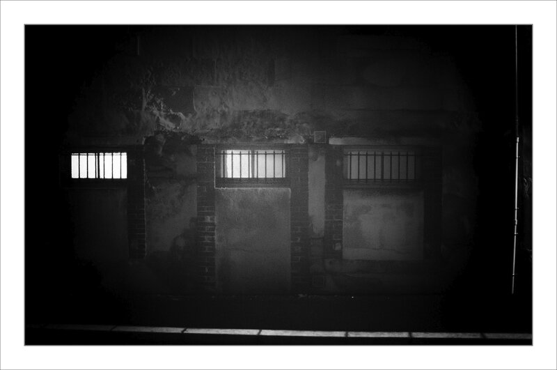 Ville nuit brume 161119 2 ym mur 3 fenêtres