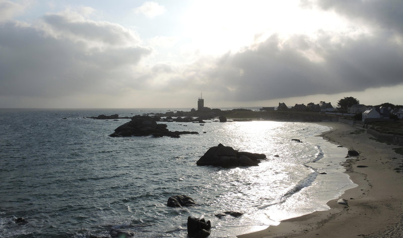 Brignogan-plages, hotel de la mer, lever de soleil