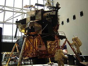 300px-Lunar_landing_Module-