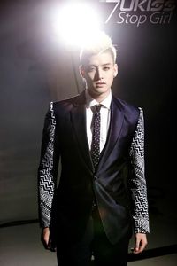 120909_ukiss_eli_teaser