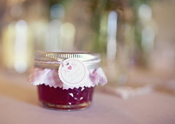 berry_pink_wedding_ideas_14