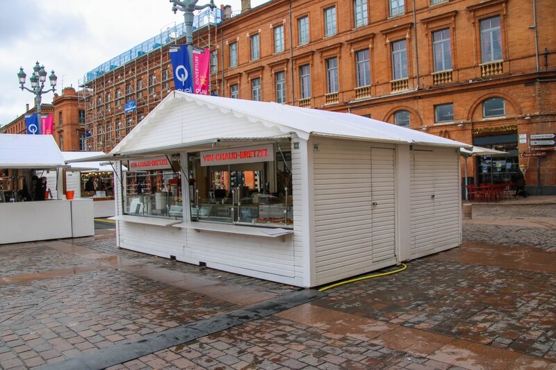 Une des barraques du village hivernal installé en ce moment place du Capitole