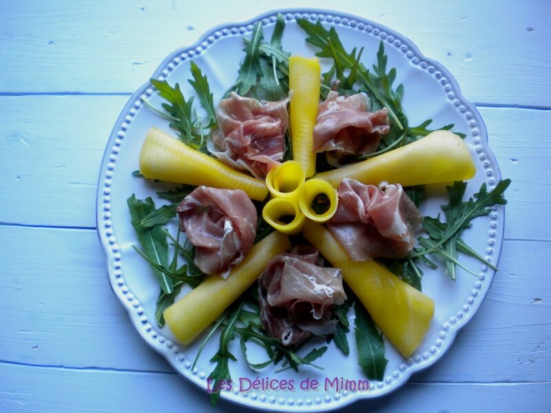 Une assiette fraîcheur mangue-jambon de Parme