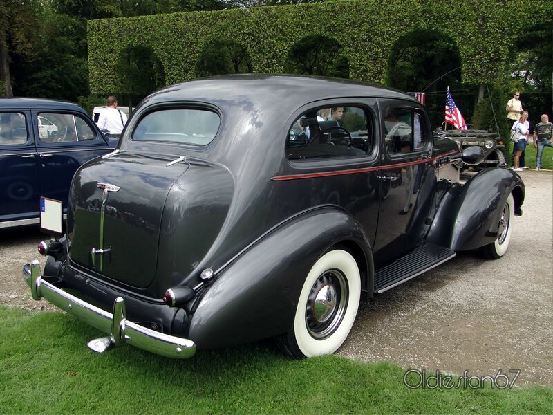 oldsmobile-l36-eight-touring-sedan-1936-b