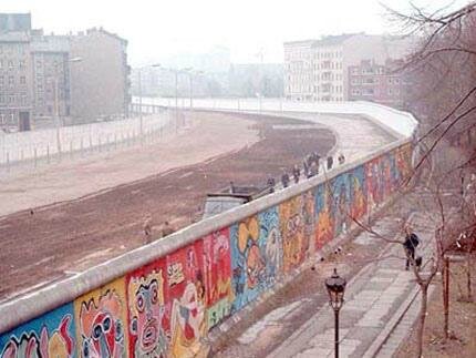 chute-mur-berlin-9-novembre-1989-L-1