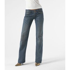 jean-levis-570