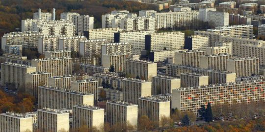 Plan Borloo pour les banlieues: le retour des années 1980 ! Cité HLM 3