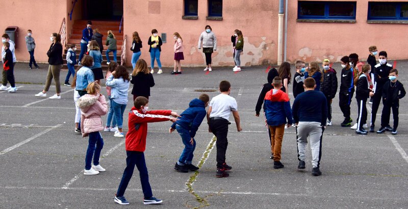 COLLÉGE COBAST RENTRÉE SCOLAIRE 2020 cour récréation