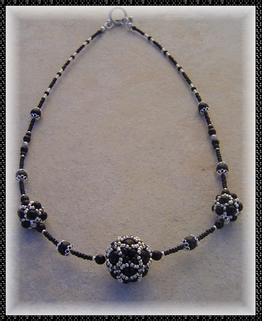 Collier_BB_argent_et_noir