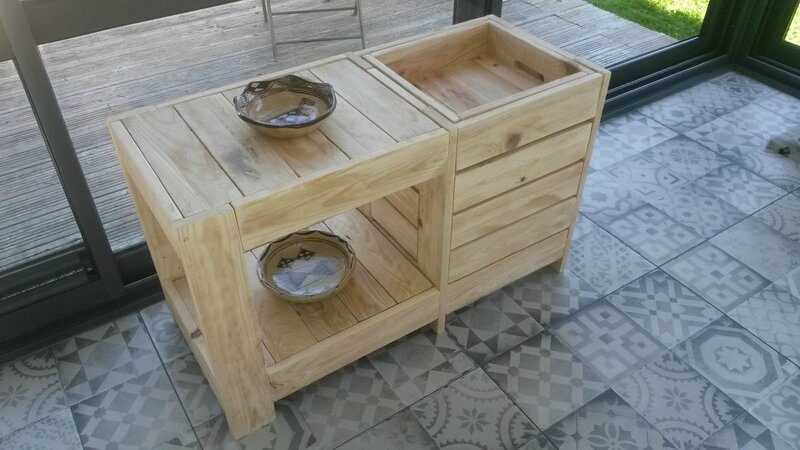 Table basse fabriquée par Doris