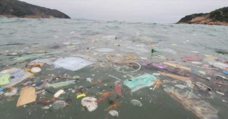 coronavirus-face-masks-ocean