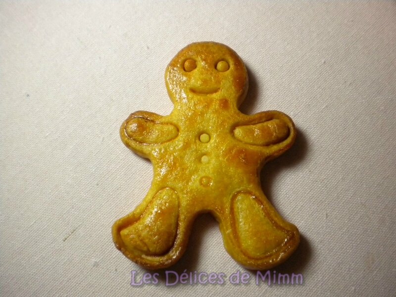 Petit bonhomme en massepain cuit 4