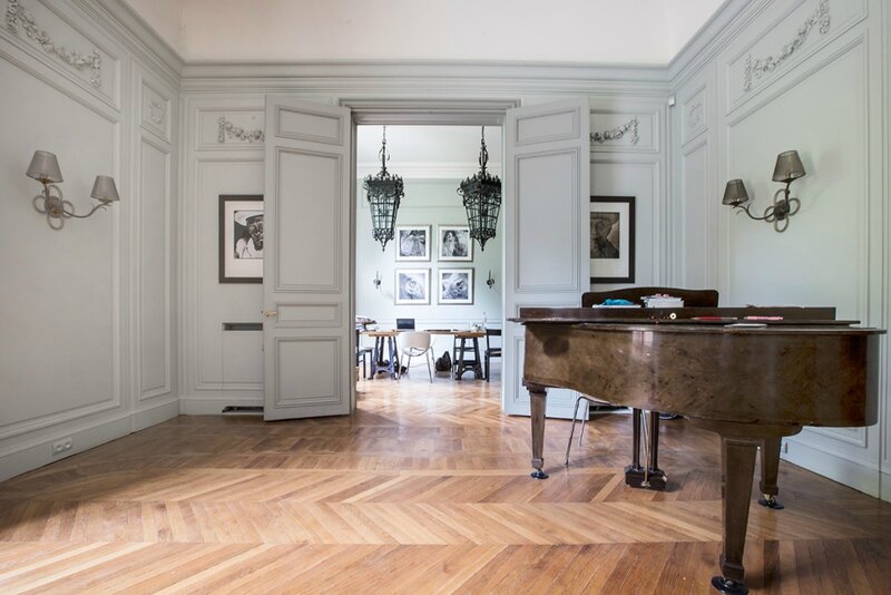 salon-appartement-meuble-paris-7-1024x683