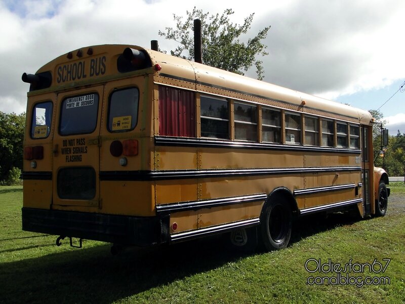 international-3700-school-bus-1989-2002-02