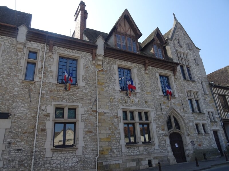 Mairie ancienne maison Clément- Moret