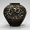 A large <b>blackish</b>-brown cut-glazed jar, Jin-Yuan dynasty, 13th-14th century