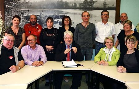 1er MAI 2012 SYNDICATS MAIRIE HIRSON groupe