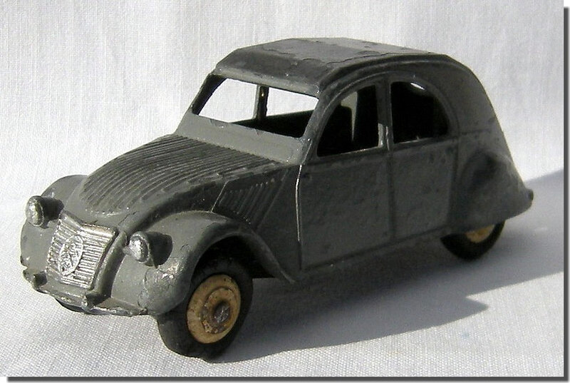 Dinky Toys 24T Citroën 2cv A 1