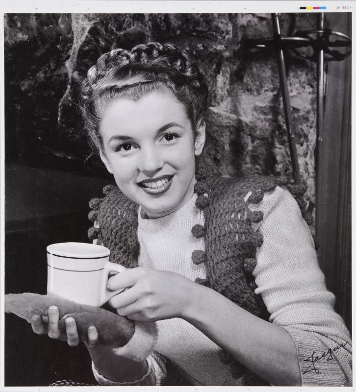 1946-04-30-winter_sitting-heidi-013-1-by_richard_c_miller-1a