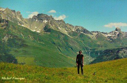 784) balade pédestre au Lac de Roselend (Savoie)