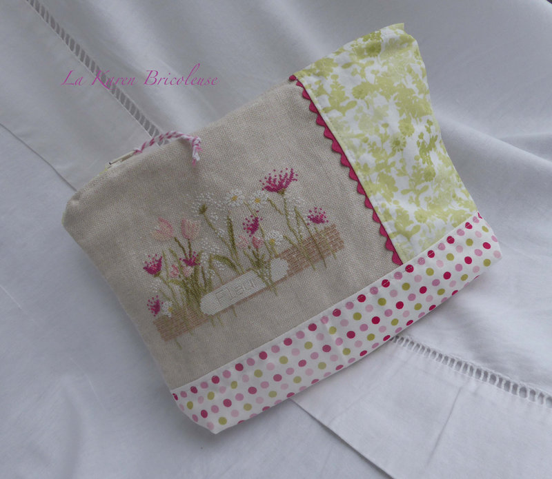 trousse fleurs b