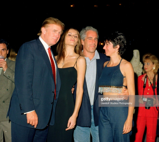 2018-09-09 22_03_48-From left, American real estate developer Donald Trump and his