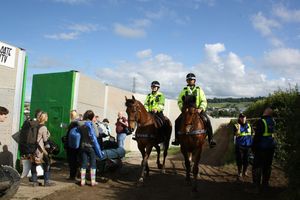 Glastonbury festival superfence police