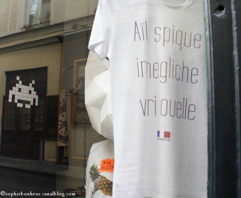 vitrine humour