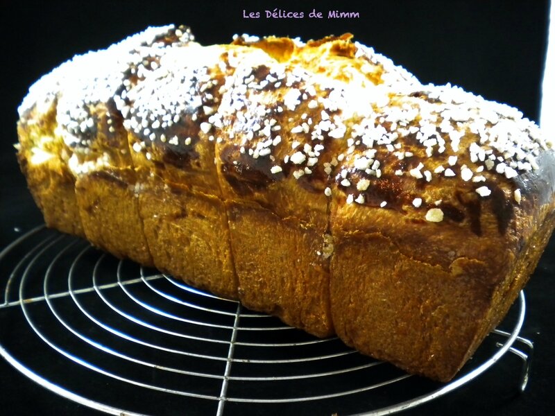 Brioche moelleuse au sucre à la mie bien filante