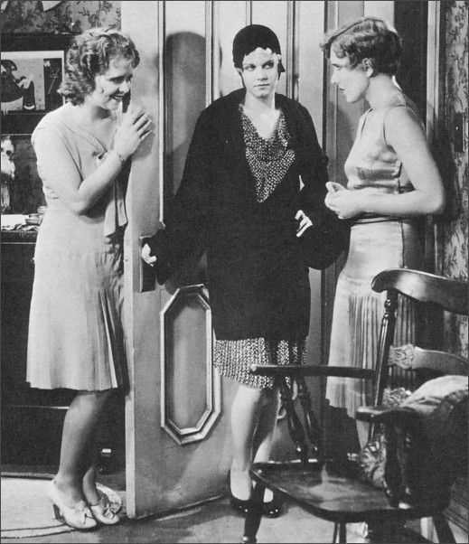 jean-1929-film-The_Saturday_Night_Kid-clara_bow-jean_arthur-1