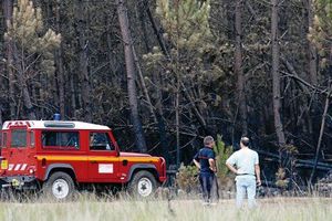 Les pompiers ne lèvent pas leur dispositif