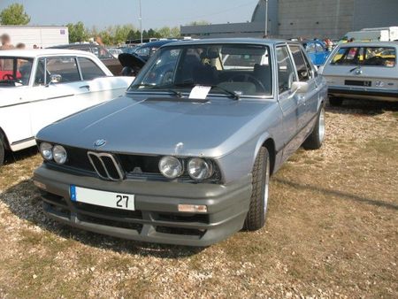 BMW520iav