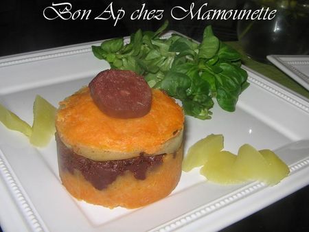 Cercl__de_boudin_noir___la_pomme_et___la_pur_e_pdt_carottes_bon_ap_chez_Mamounette016