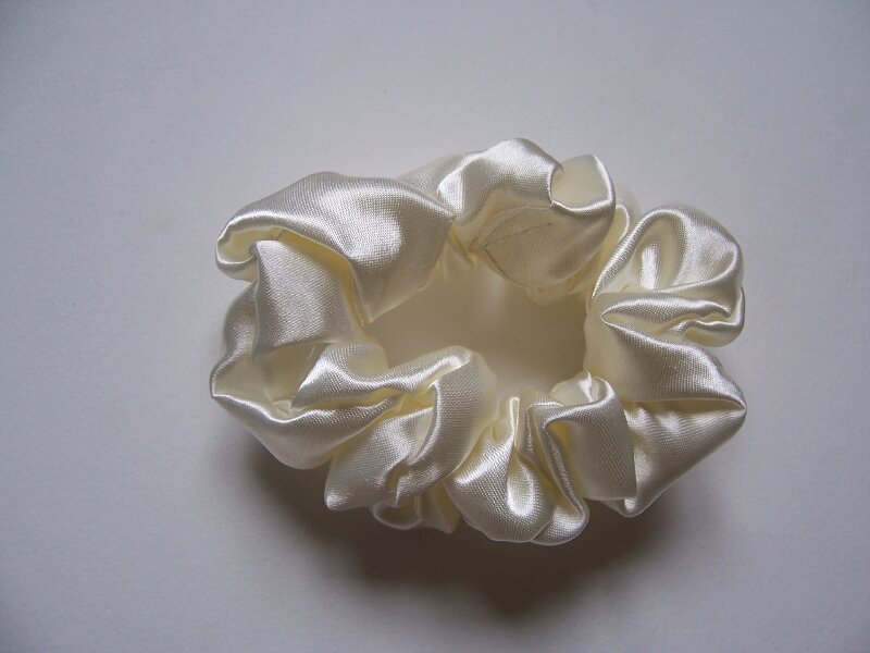Chouchou en satin crème