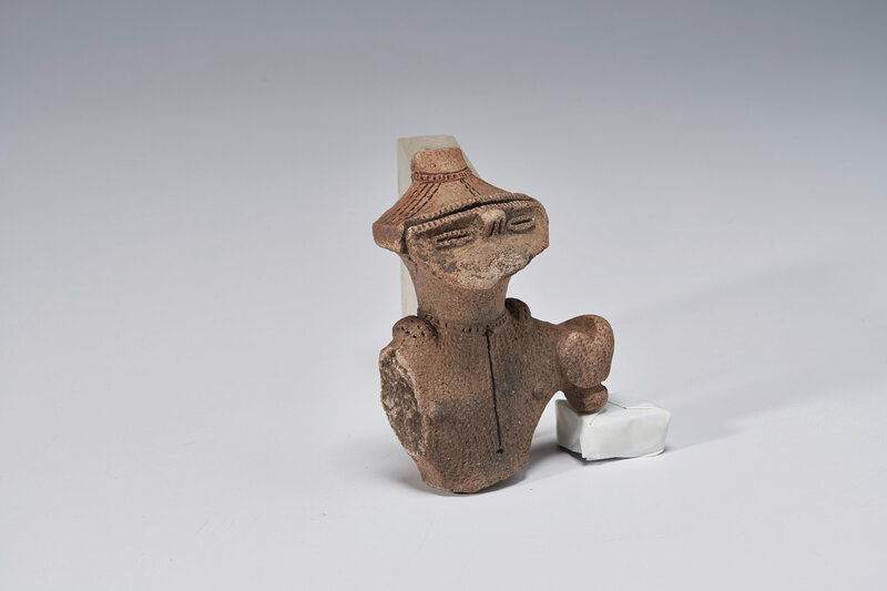 2021_NYR_19824_0002_003(an_earthenware_bust_of_a_woman_late_jomon_period084526)