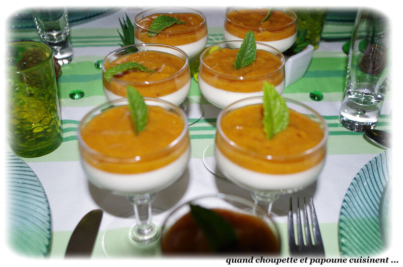 panna cotta à la vanille et sa compotée d'abricots-6244