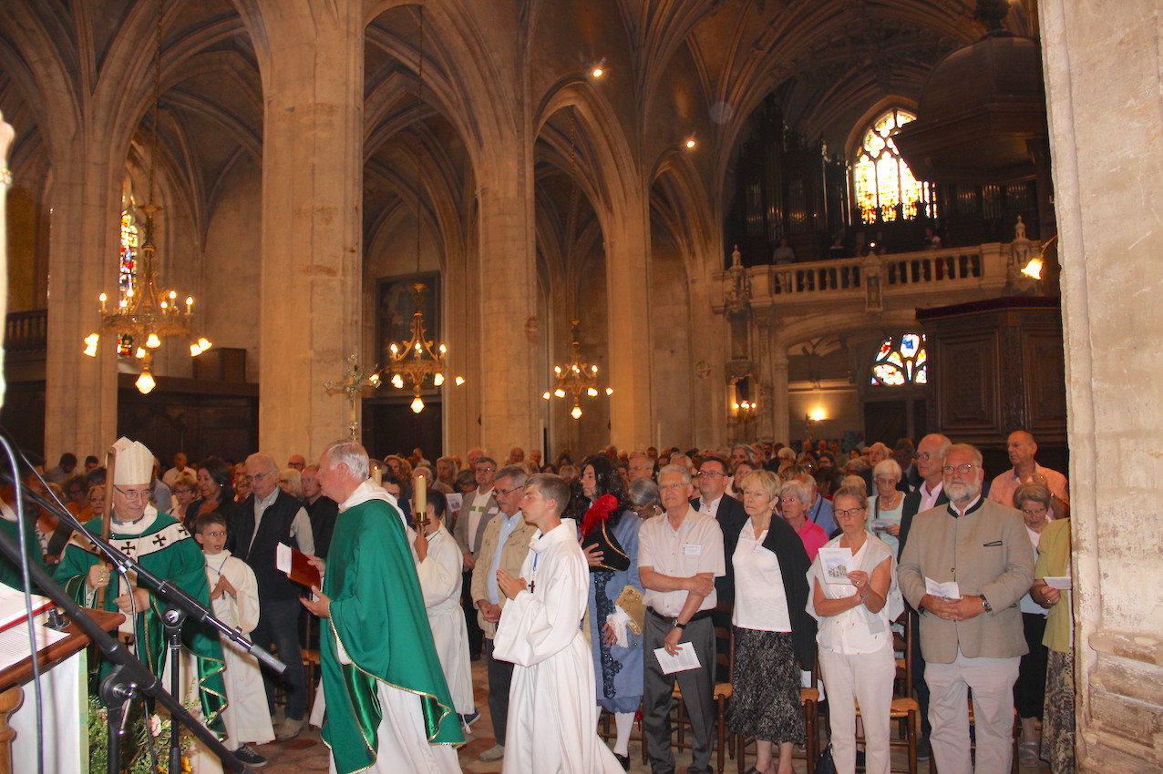 68 La messe à Notre-Dame
